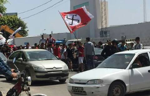 Quand un lycée de Djerba arbore impunément une croix gammée nazie !