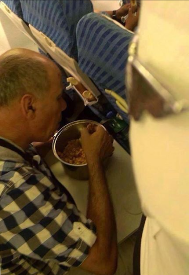  Tunisair: Les passagers se débrouillent avec les moyens du...bord !