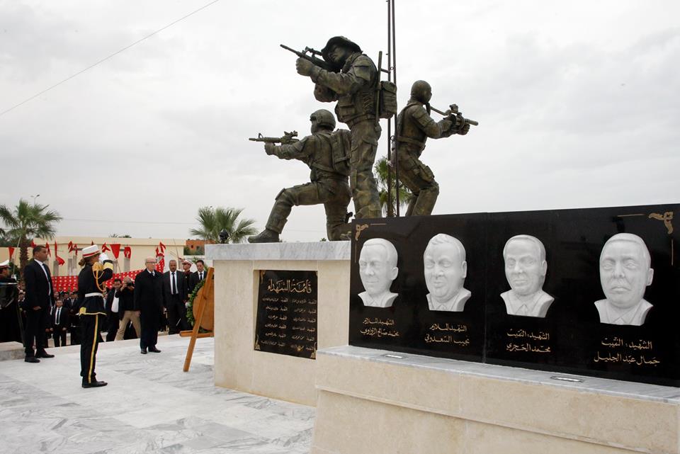 Une place à la mémoire des agents de la garde présidentielle inaugurée par le Président à Gammarth