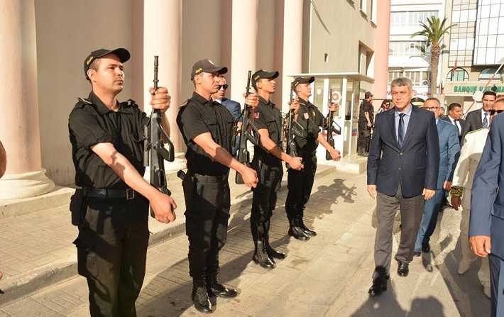 Aïd El Idha : Ghazi Jeribi visite les prisons de Borj Erroumi et Nadhour