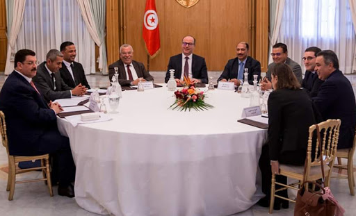 Gouvernement : Signature de la copie finale du document contractuel de référence