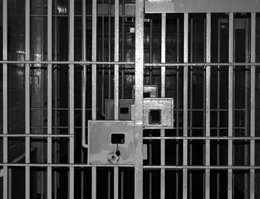 A l’occasion de la fête de la révolution, Essebsi gracie 2135 détenus