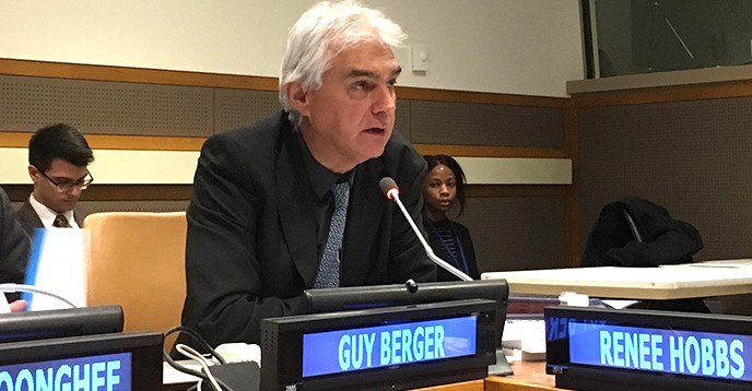 Guy Berger analyse le lien entre la liberté d'expression, la désinformation et l'intelligence artificielle