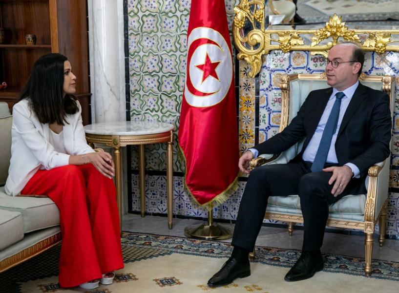Nommée « ambassadrice du sport tunisien » Habiba Gheribi reçu par Fakhfakh