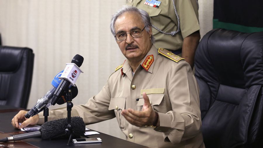 Khalifa Haftar : « j’ai une relation particulière avec Béji Caid Essebsi »