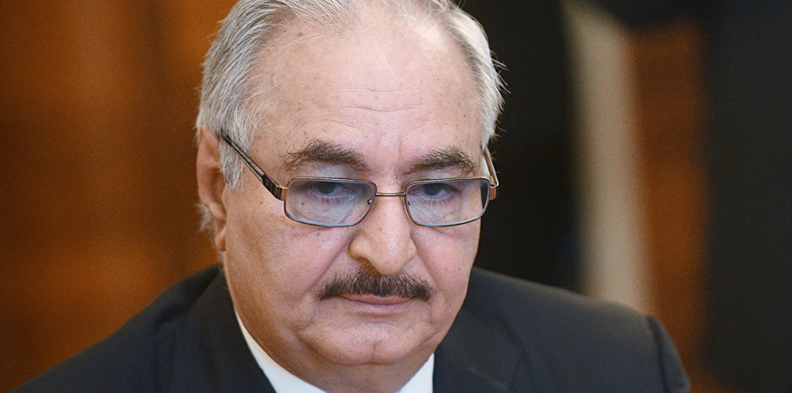 Libye: Khalifa Haftar accusé de crimes de guerre à Derna
