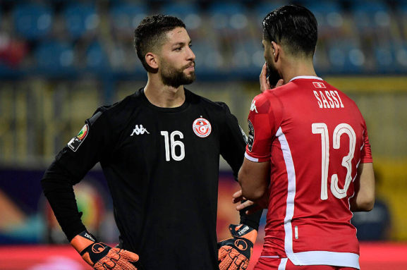 Mouez Hassen signe au Cercle Bruges