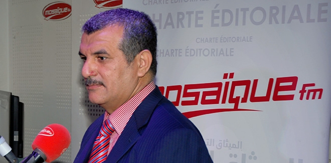 Hechmi Hamdi dérape et traite Boubaker Ben Akacha « d’ignorant » !