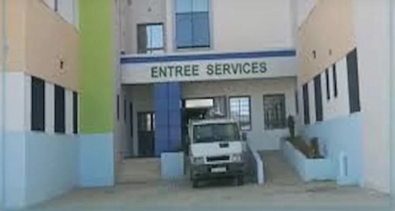 Kasserine: L’hôpital Badreddine-Aloui se dote d’une centrale solaire de 453 kW