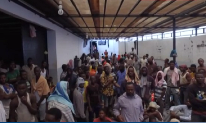 Horrible: Des migrants subsahariens vendus dans un marché d'esclaves en Libye (Vidéo)