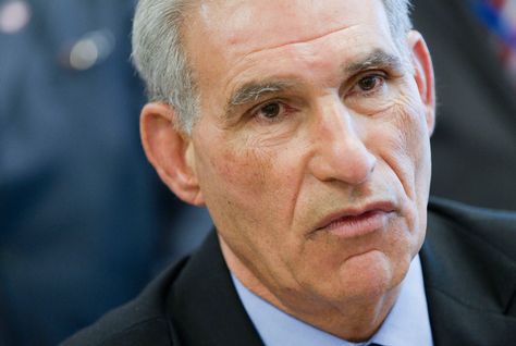 Dimassi appelle à freiner la chute du dinar qui fait gonfler la dette publique