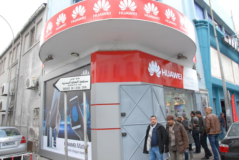 HUAWEI ouvre son premier magasin à Tunis 