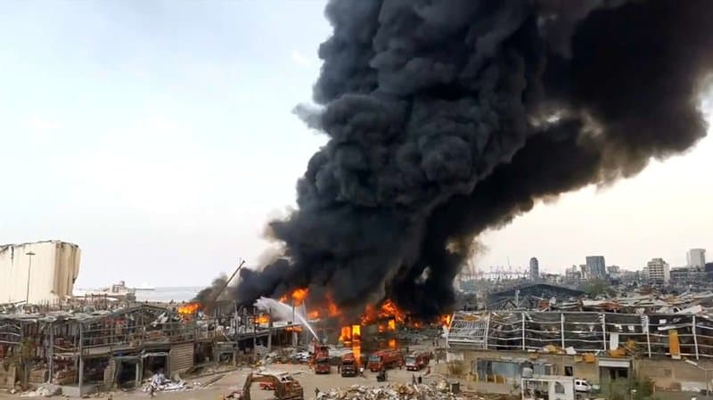 Encore un gigantesque incendie au port de Beyrouth