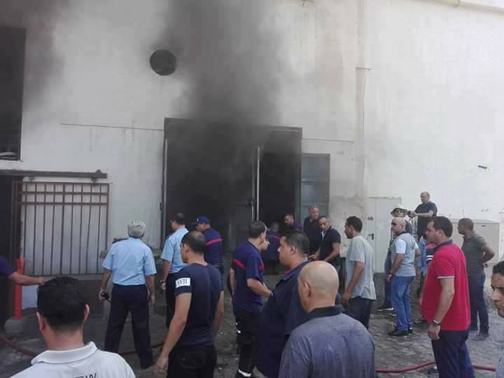 Le siège de la direction des prisons prend feu