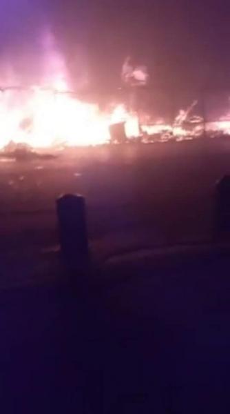 Enorme incendie au marché Moncef Bey à Tunis
