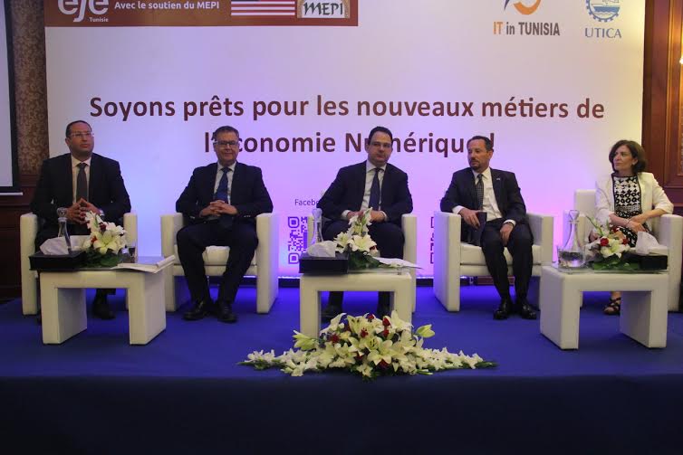 Débat sur les nouveaux métiers technologiques et les besoins de l’économie numérique