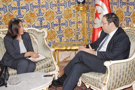 Youssef Chahed : le gouvernement va autoriser les Tunisiens à détenir des devises