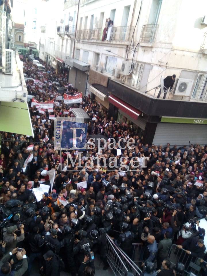 Tentative d’invasion du siège de l’UGTT