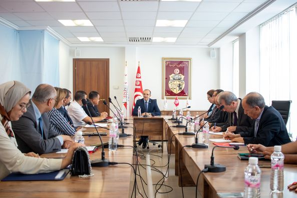 ISIE : L’argent politique au centre d’une réunion en prévision des élections locales