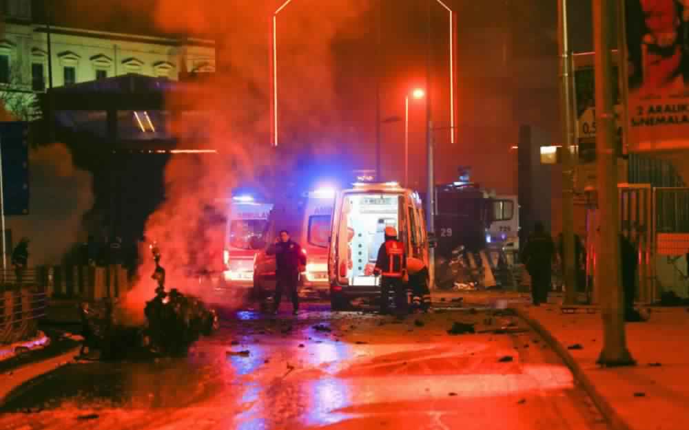 Au moins 13 morts dans deux explosions à Istanbul