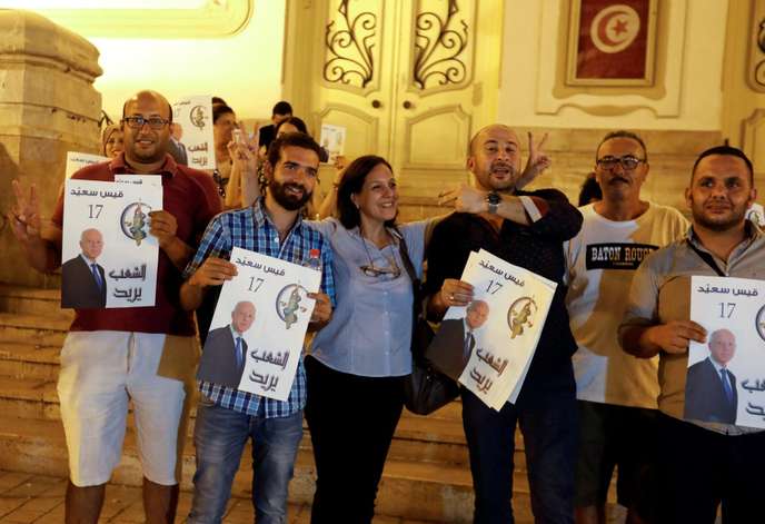 Les « jeunes volontaires » partisans de K.Saïed rejettent ses excuses