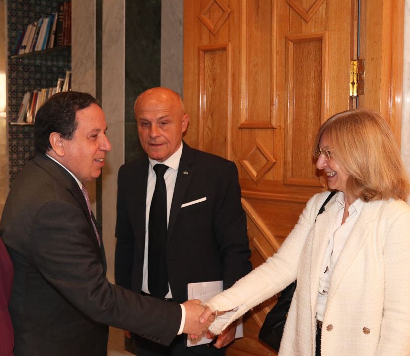 Jhinaoui évoque les développements en Libye avec les ambassadeurs de France à Tunis et à Tripoli