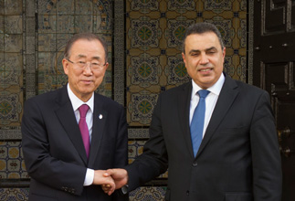 Ban Ki-moon félicite Mehdi Jomâa lors d'un entretien téléphonique