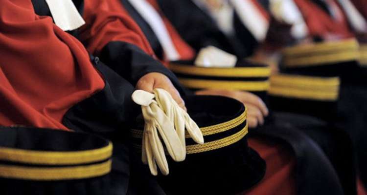 Une juge mutée « injustement» se plaint dans une vidéo devenue virale