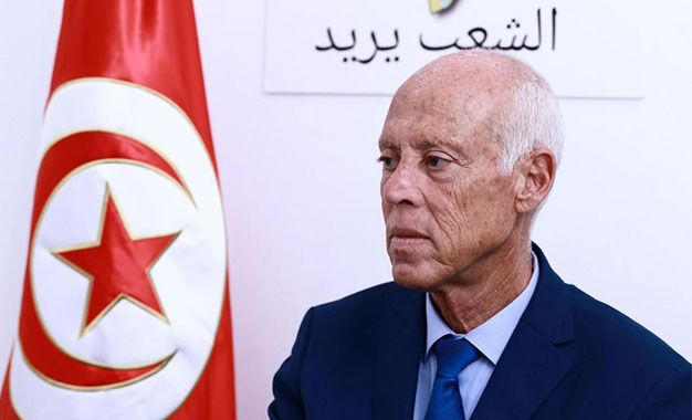 Tunisie: marche des blessés de la révolution de Kasserine vers le palais de Carthage