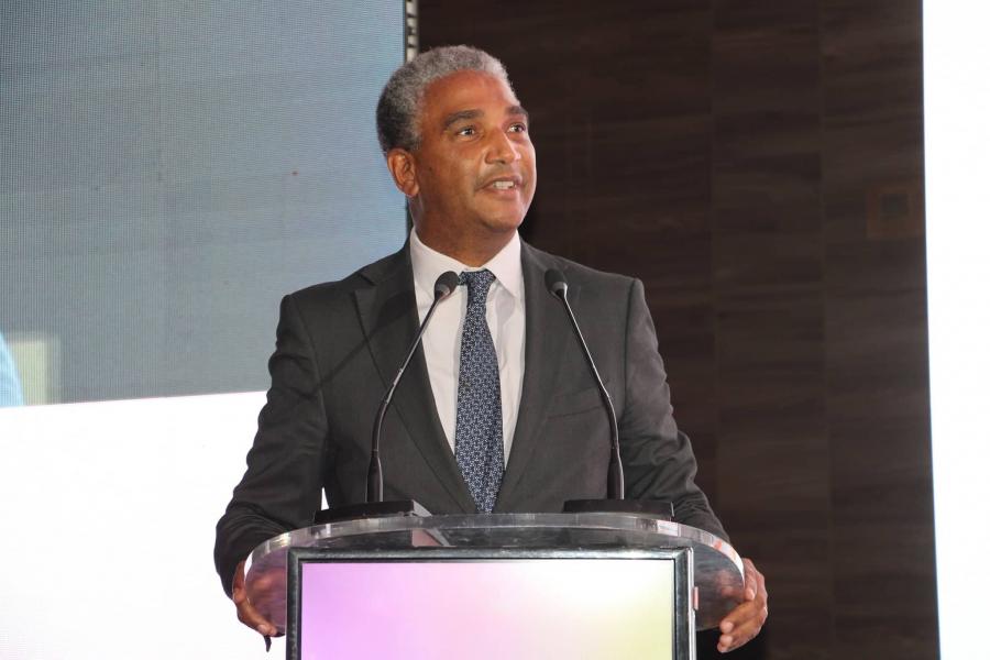 Le ministre du sport dénonce le vandalisme dans les stades