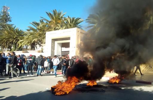  Un pays arabe derrière les événements qui se propagent dans le pays ?