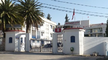 Mouvement de protestation des familles des blessés devant l'hôpital du Kef