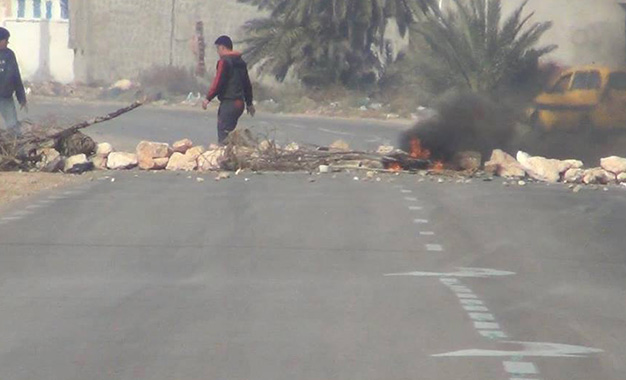 Des habitants bloquent la route entre Turki et Nabeul