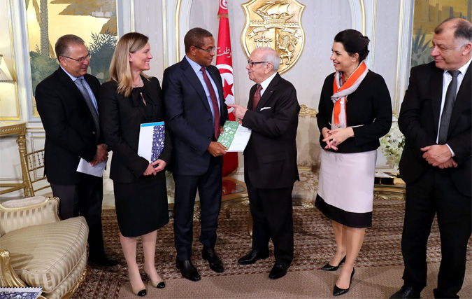 Le président Essebsi reçoit Jakaya, ancien président de Tanzanie
