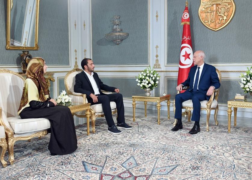 Kais Saied reçoit Yassine Ayari et une co-élue sur la liste ” Amal et Aamal “