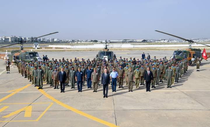 Kaïs Saïed préside la cérémonie de départ de la mission militaire partant pour la Centrafrique
