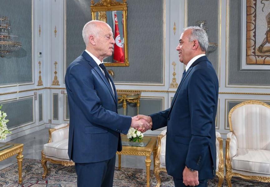 46% des Tunisiens en faveur d'un gouvernement de compétences nationales indépendantes
