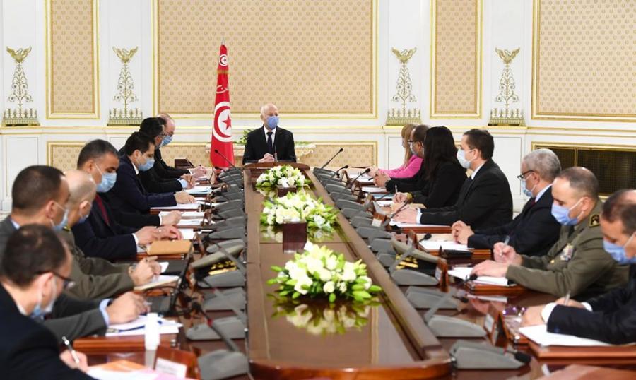 Kais Saied préside une réunion consacrée à l’examen de la situation en Libye