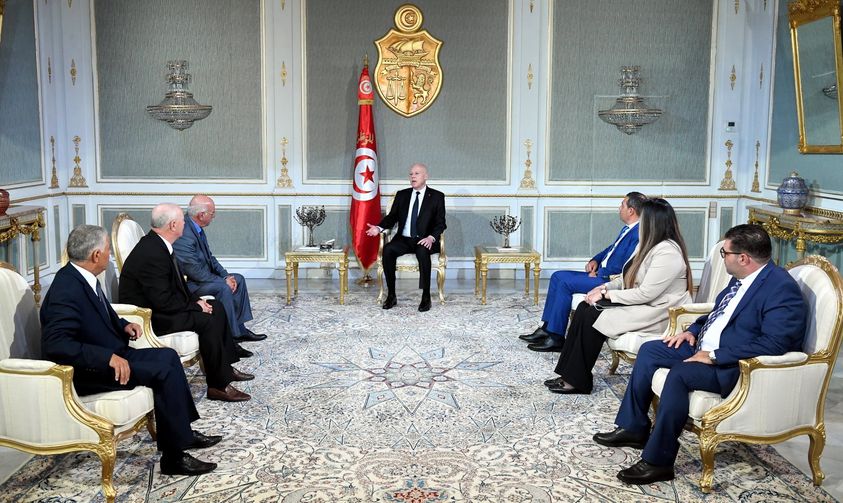 Kaïs Saïed reçoit des membres du bureau exécutif de l’UTAP dans le cadre du dialogue national
