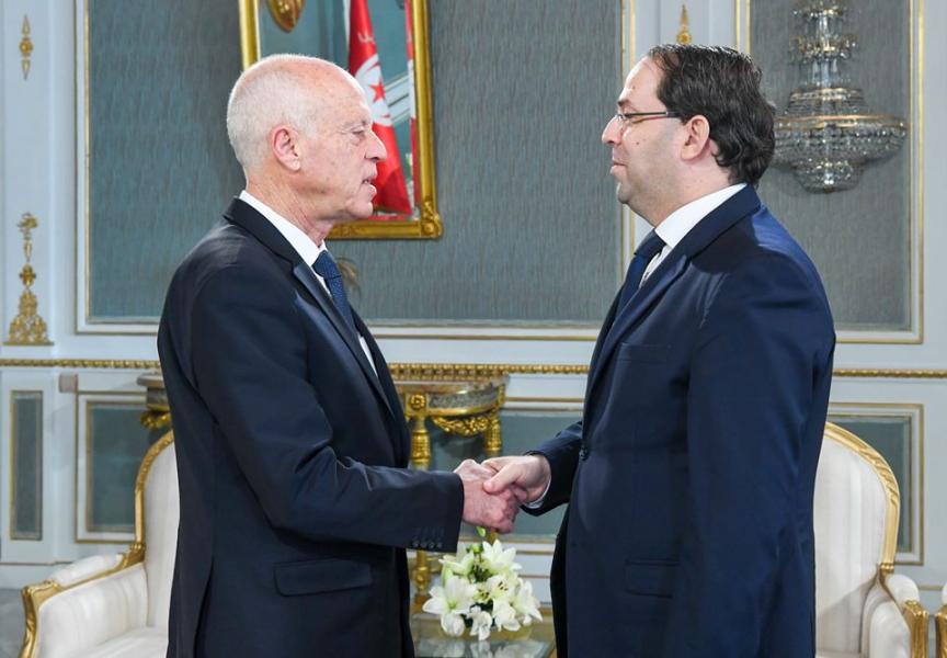 Kaïs Saïed confère avec Youssef Chahed : garantir la continuité des services publics
