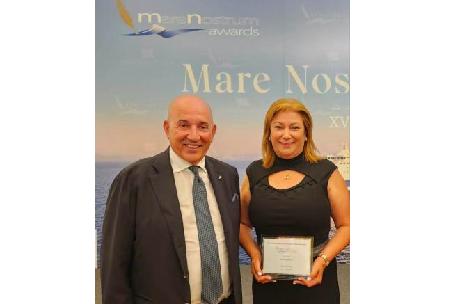 La journaliste Tunisienne Yosr Hazgui décroche le prix « Mare Nostrum Awards ».