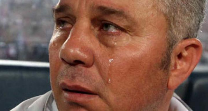 Egypte-Tunisie: Après la défaite, le coach égyptien fond en larmes