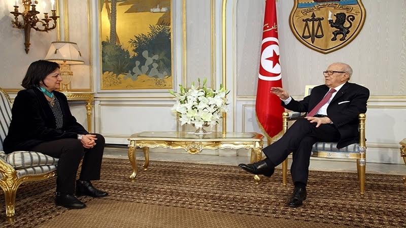 Essebsi attribue à Latifa Lakhdher la deuxième catégorie de l'Ordre de la République