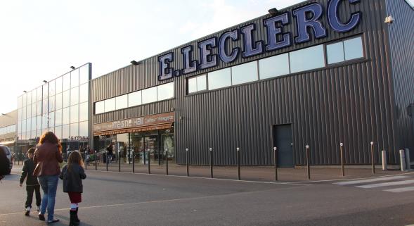 Racisme et excès de zèle: Arrêtés pour avoir voulu payer leurs courses avec un billet de 500 euros !