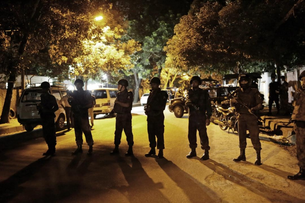 Bangladesh : Fin de la prise d'otages à Dacca, au moins 20 morts