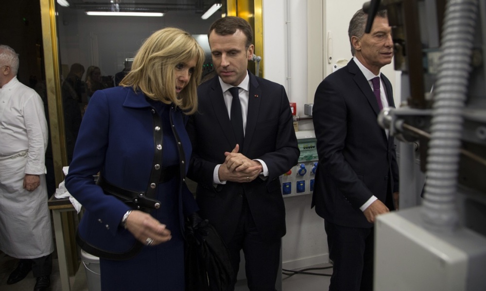 Quand Brigitte Macron passe un savon à son mari de président