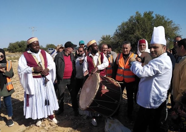 Effervescence à Djerba … qui clôture la campagne nationale de la cueillette des olives