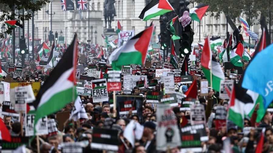 Londres: Cent mille personnes dans une manifestation pour Gaza