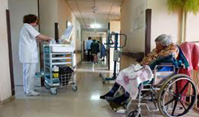 Dettes des patients libyens envers nos cliniques: Tripoli exige un audit avant de payer