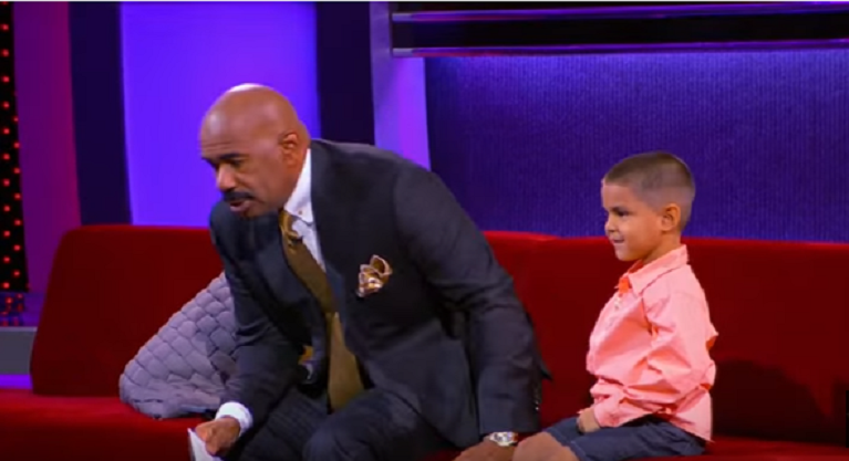   Incroyable: Ce petit garçon de 5 ans est un génie des mathématiques (Vidéo) ! 